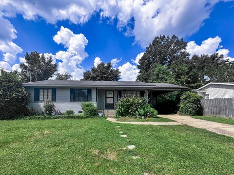 Photo of 819 Duane St., Hattiesburg, MS 39401 (MLS # 145851)