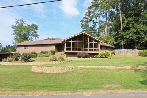 Photo of 3228 Franklin Avenue, Laurel, MS 39440 (MLS # 143870)