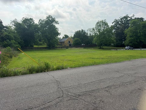 Photo of 1037 N 16th Ave., Laurel, MS 39440 (MLS # 148080)