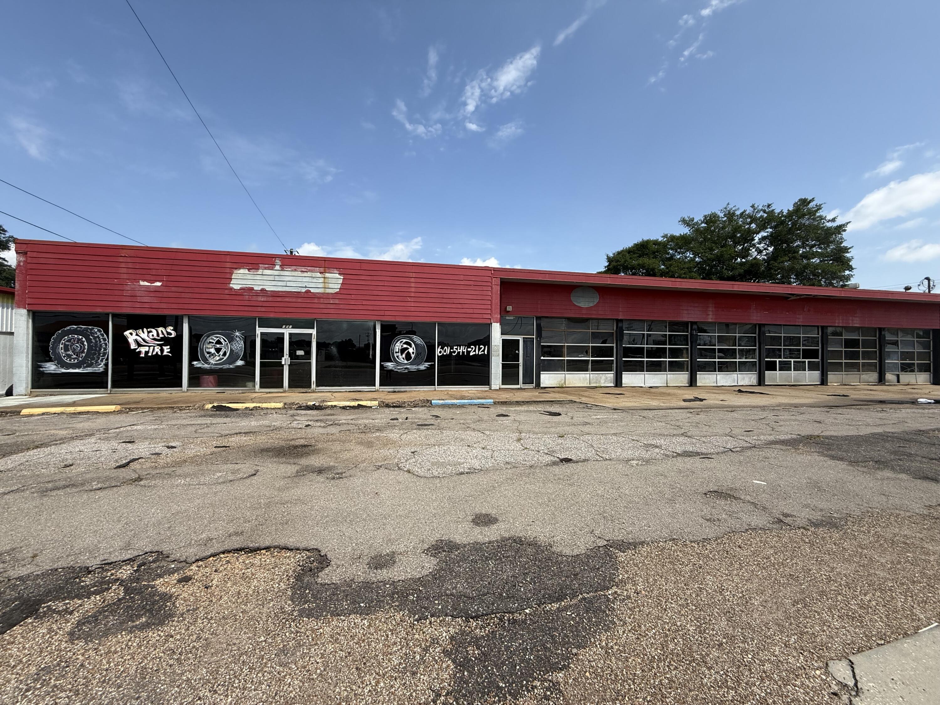 Photo 1 of 1 — 503 Broadway Dr., Hattiesburg, MS 39401