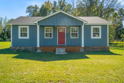Photo of 104 Carter Street St, Quitman, MS 39355 (MLS # 144677)