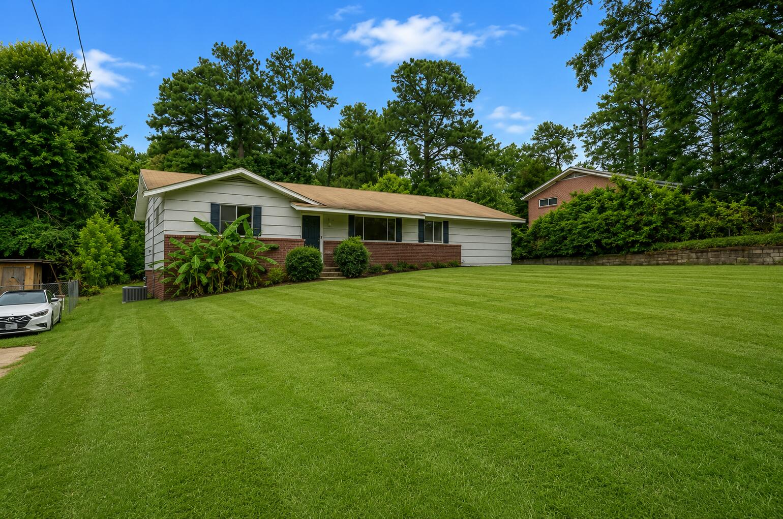 102 Hilltop Dr. - Photo 2
