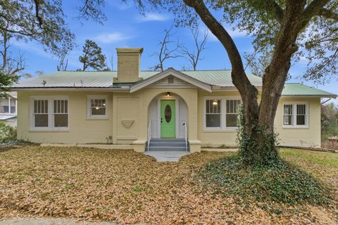 Photo of 1601 N 5th Ave., Laurel, MS 39440 (MLS # 146123)