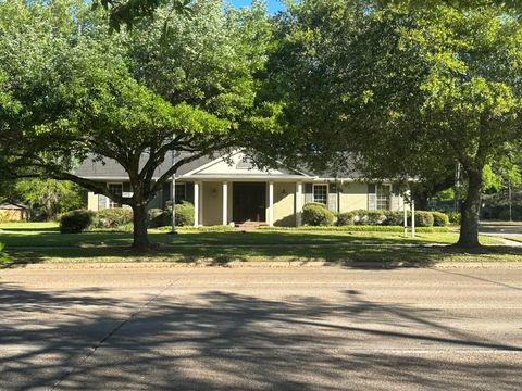 Photo of 814 W Pine St., Hattiesburg, MS 39401 (MLS # 146564)