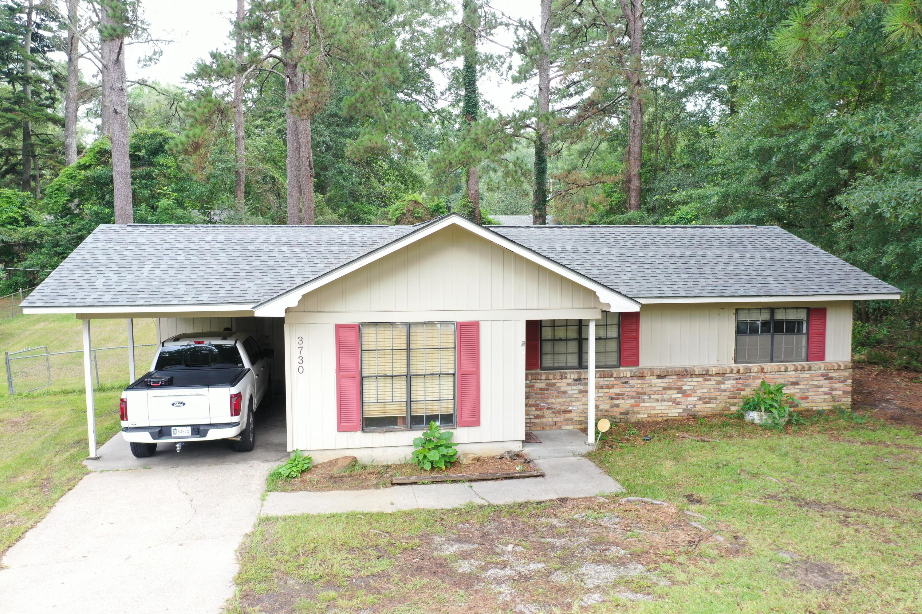 Photo 1 of 19 — 3730 University Ave., Laurel, MS 39440