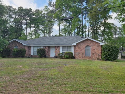 Photo of 1006 Southeast, Hattiesburg, MS 39402 (MLS # 146621)