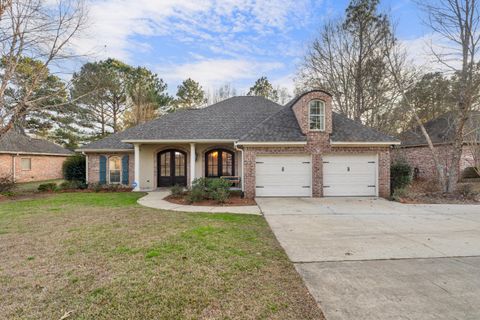 Photo of 11 W Donnington Ct., Hattiesburg, MS 39402 (MLS # 145411)