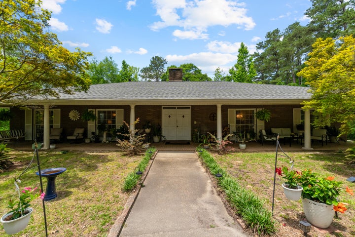 2086_Briarwood_Drive-1