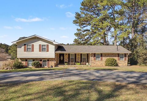 Photo of 225 E Lakeside Dr., Hattiesburg, MS 39402 (MLS # 145692)