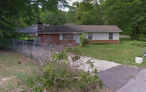 Photo of 31 Sanderson Rd., Ellisville, MS 39437 (MLS # 143096)