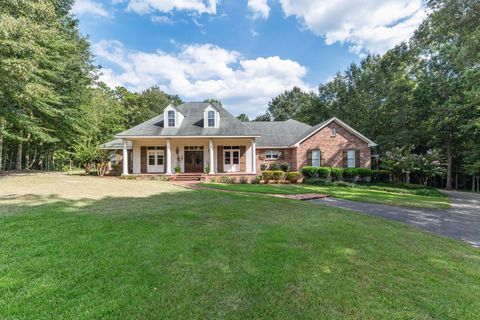 Photo of 72 Brookline Dr, Hattiesburg, MS 39402 (MLS # 143885)