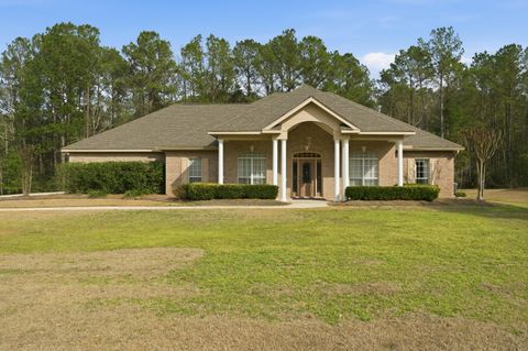 Photo of 212 Whistlers Way, Hattiesburg, MS 39402 (MLS # 145806)