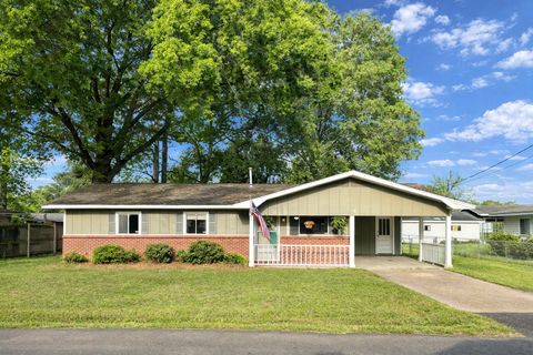 Photo of 202 Robin Dr., Petal, MS 39465 (MLS # 146501)