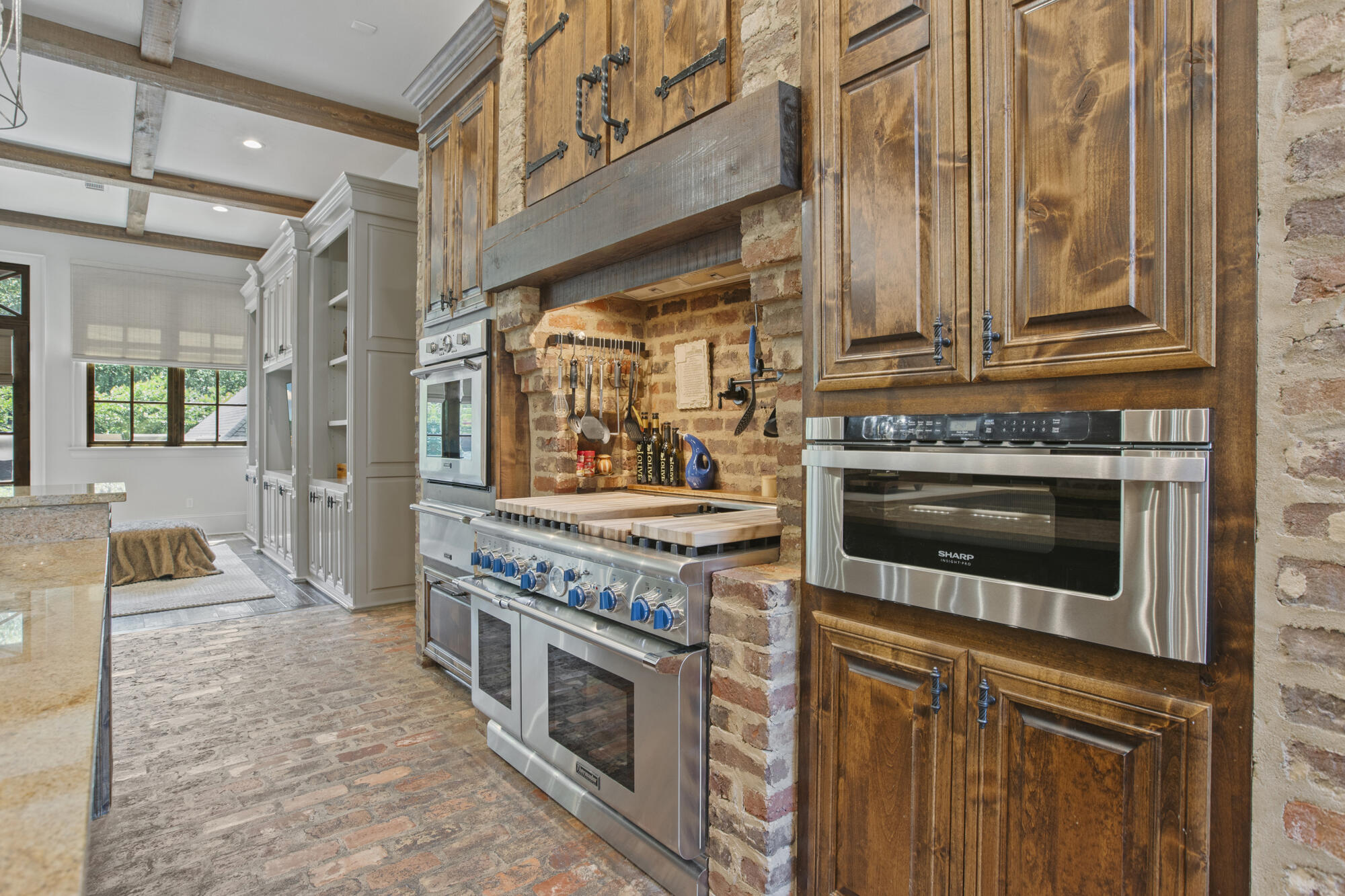 Hattiesburg, Mississippi, 39402, United States, 5 Bedrooms Bedrooms, ,5 BathroomsBathrooms,Residential,Active,2014920
