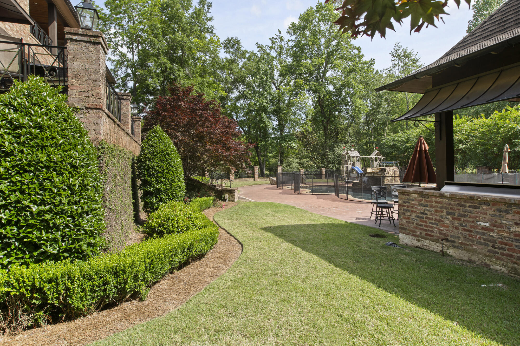 Hattiesburg, Mississippi, 39402, United States, 5 Bedrooms Bedrooms, ,5 BathroomsBathrooms,Residential,Active,2014920