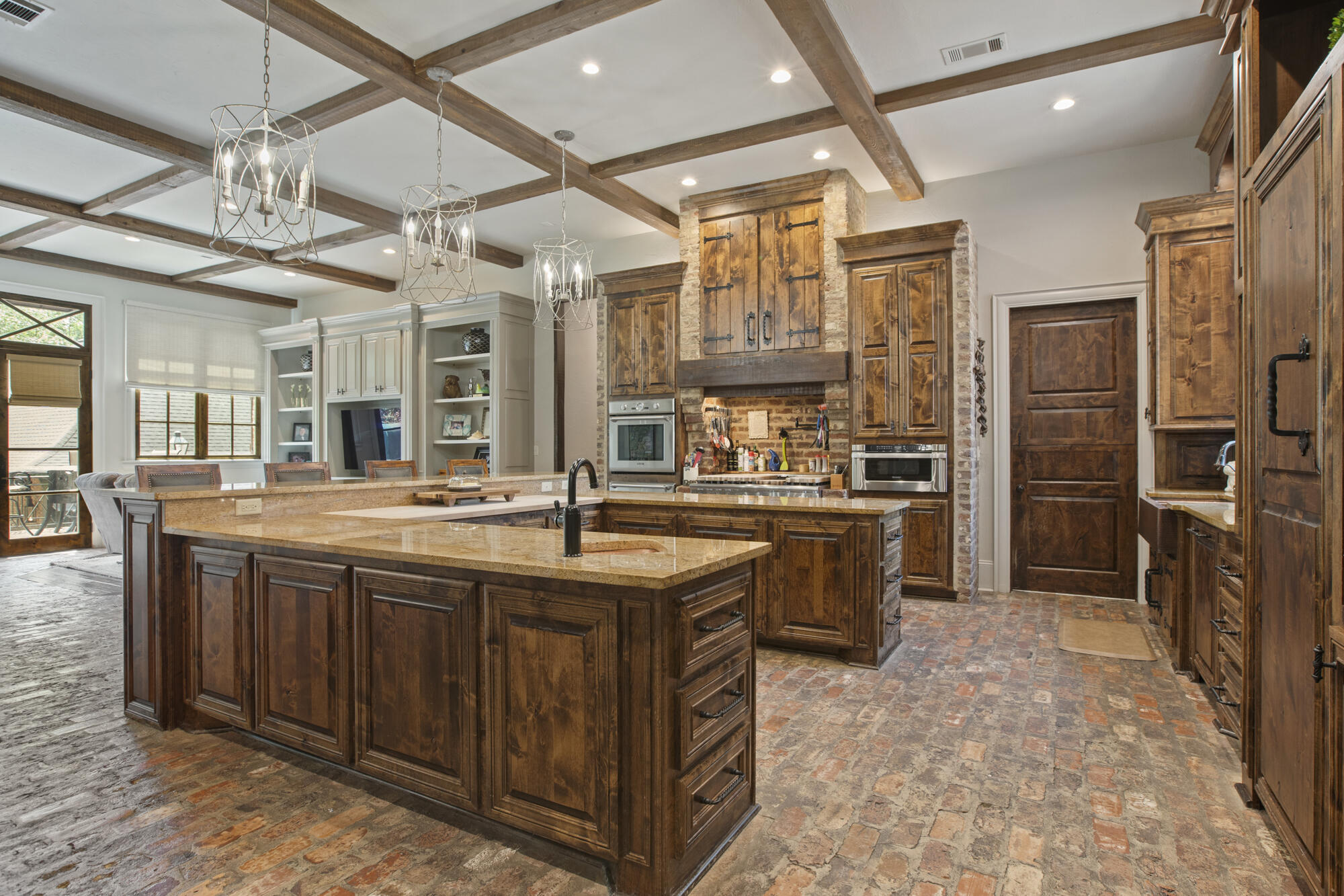 Hattiesburg, Mississippi, 39402, United States, 5 Bedrooms Bedrooms, ,5 BathroomsBathrooms,Residential,Active,2014920