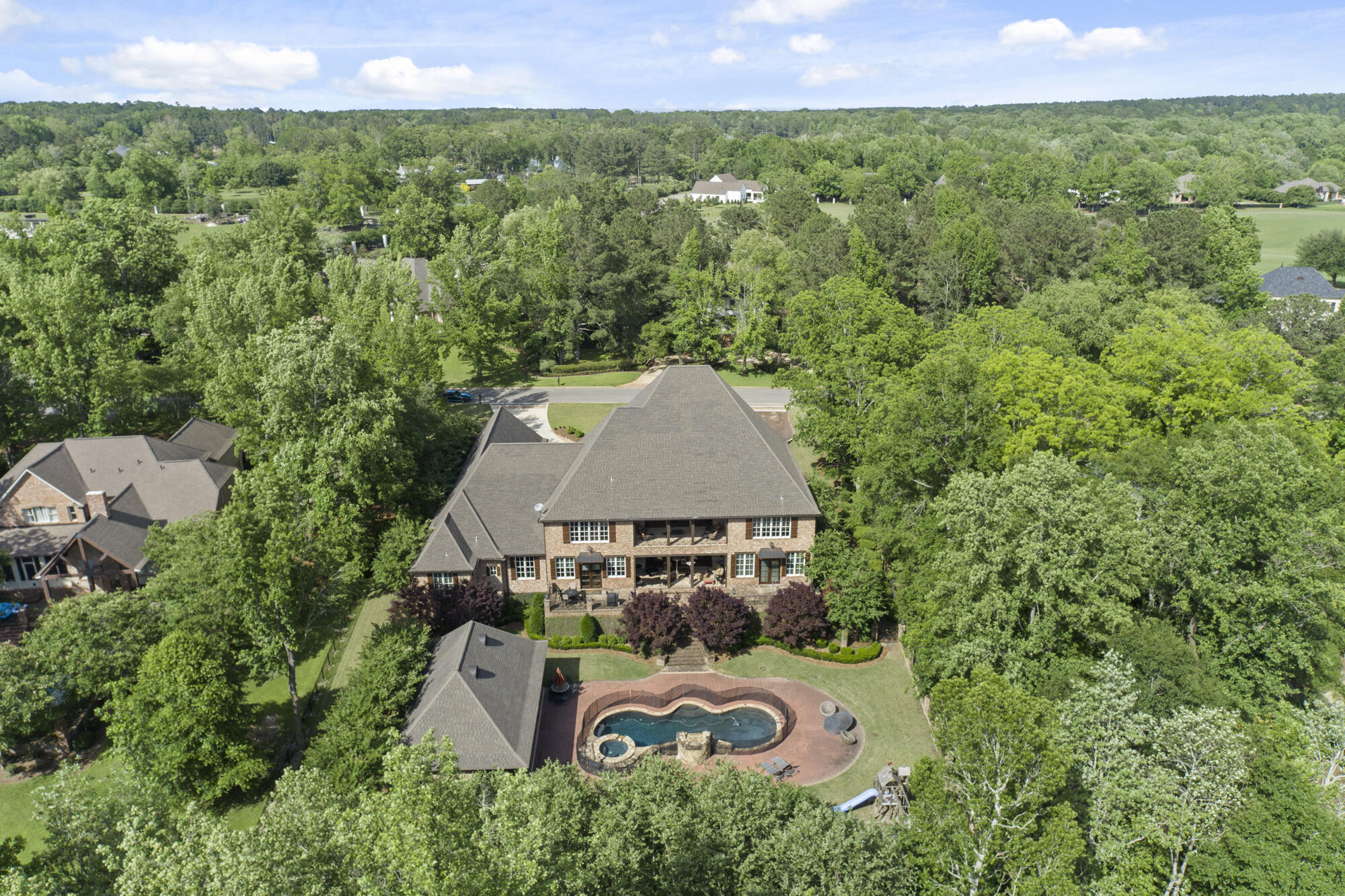 Hattiesburg, Mississippi, 39402, United States, 5 Bedrooms Bedrooms, ,5 BathroomsBathrooms,Residential,Active,2014920
