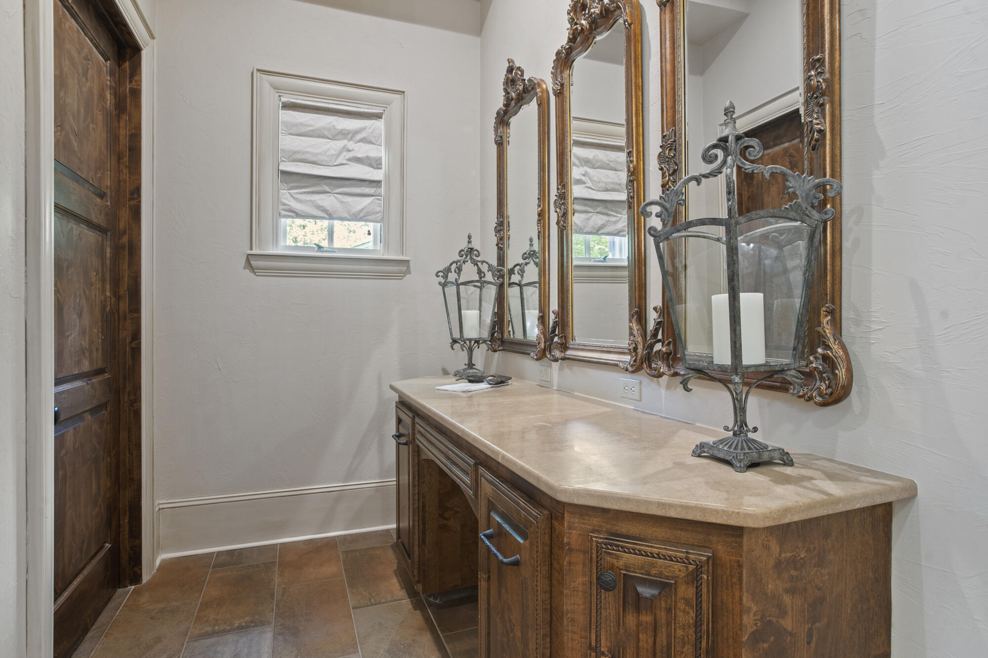 Hattiesburg, Mississippi, 39402, United States, 5 Bedrooms Bedrooms, ,5 BathroomsBathrooms,Residential,Active,2014920