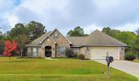 Photo of 25 W Crockett Dr, Sumrall, MS 39482 (MLS # 144418)