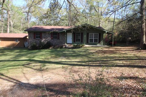 Photo of 303 Webb, Ellisville, MS 39437 (MLS # 145965)