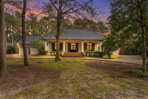 Photo of 4 Bocage, Hattiesburg, MS 39402 (MLS # 145337)