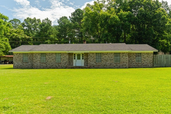 955 CLARA RD, WAYNESBORO, MS 39367 - Image a0e4c886e3d6bd640ed2edda37fa2df2/192068955
