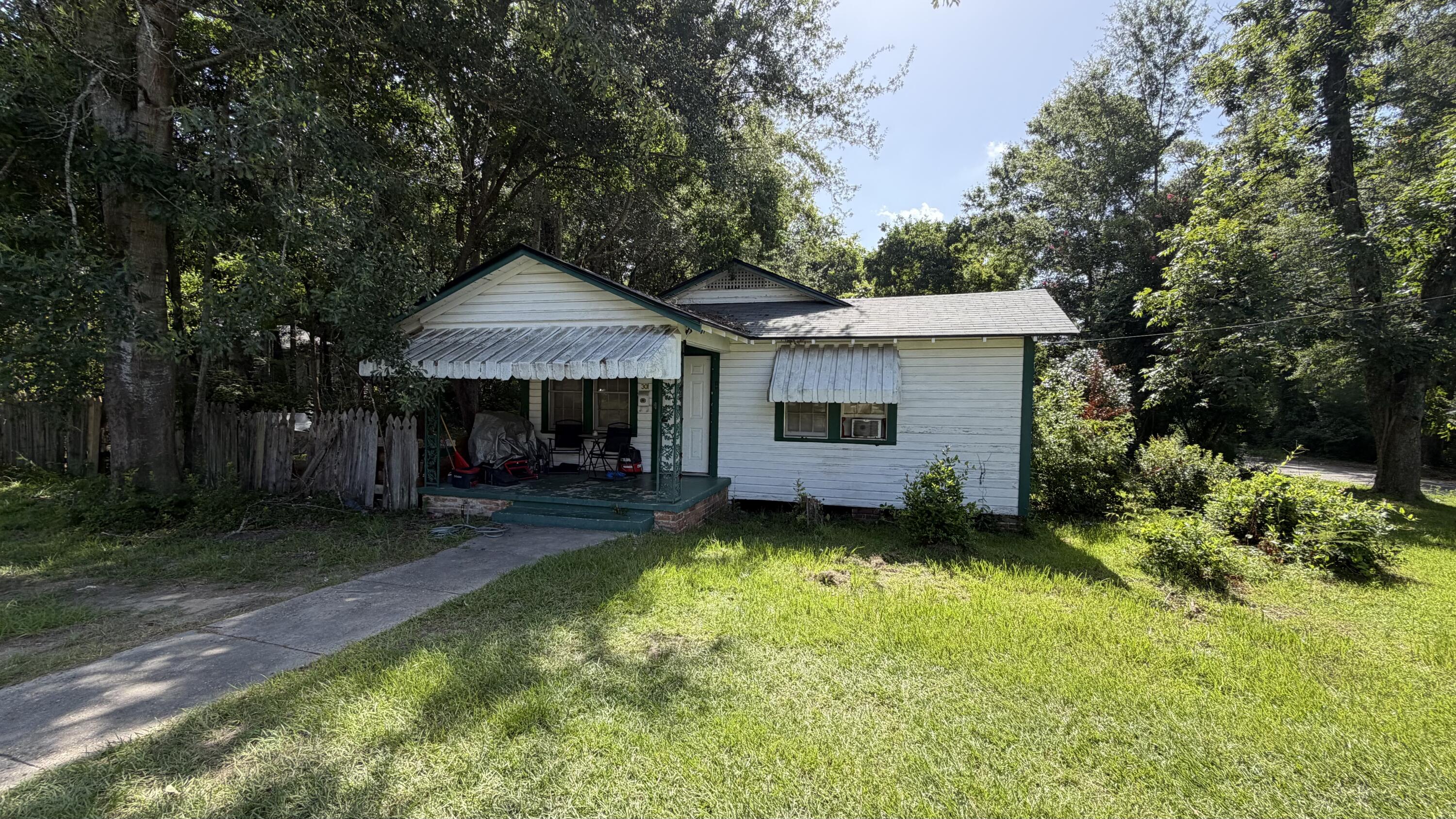 Photo 1 of 14 — 301 Xavier St., Hattiesburg, MS 39401