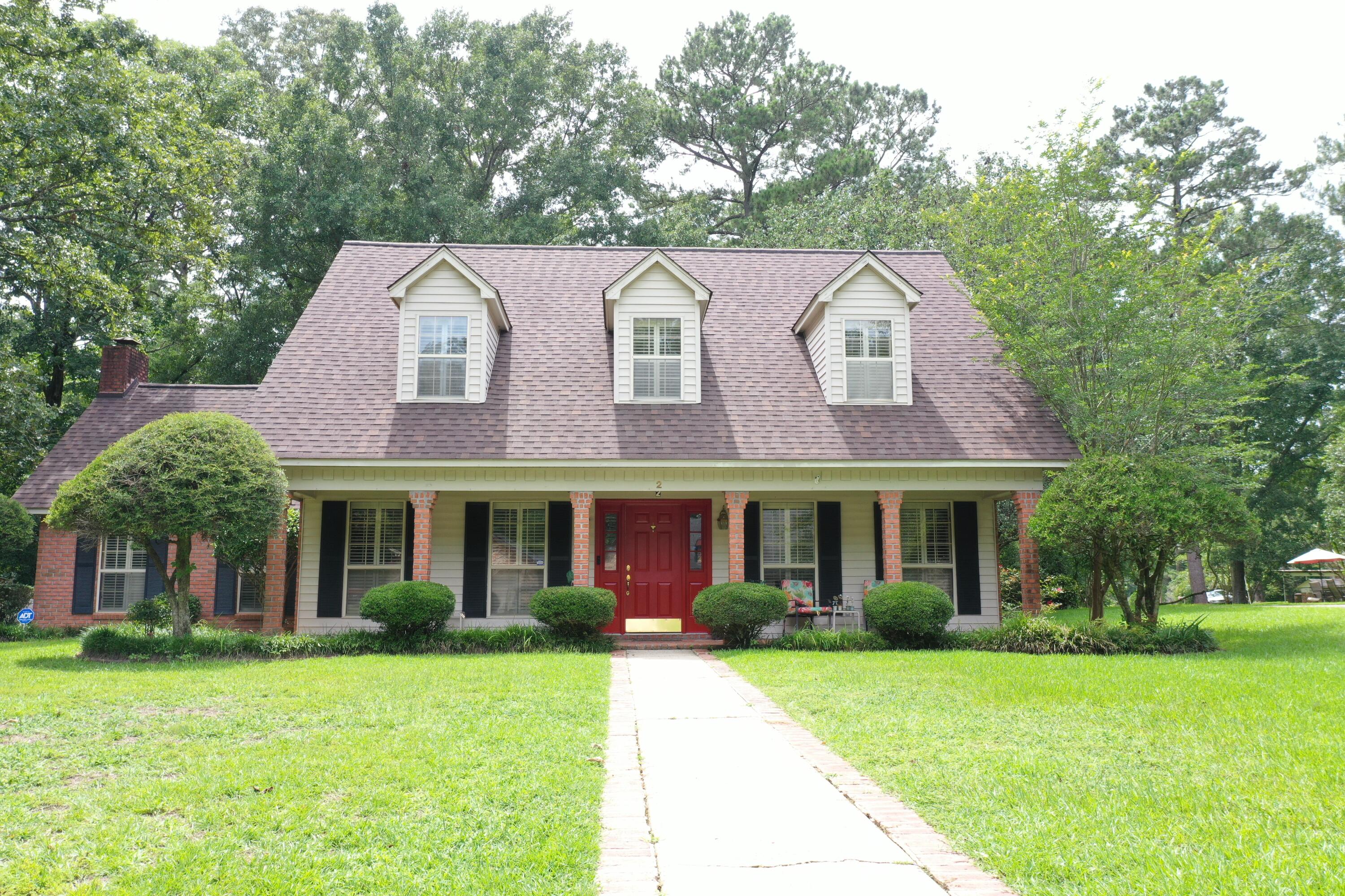 Photo 1 of 33 — 2 Heritage Trail, Laurel, MS 39440