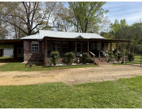 Photo of 910 Cupit St., Columbia, MS 39429 (MLS # 146302)