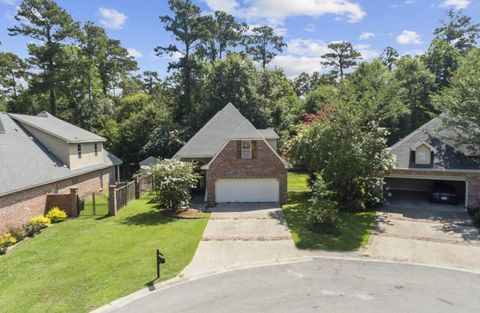 Photo of 77 Canal, Hattiesburg, MS 39402 (MLS # 145161)