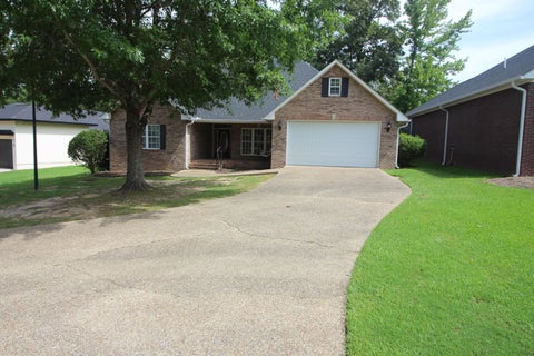 Photo of 15 Twin Oaks Pl, Laurel, MS 39440 (MLS # 148122)