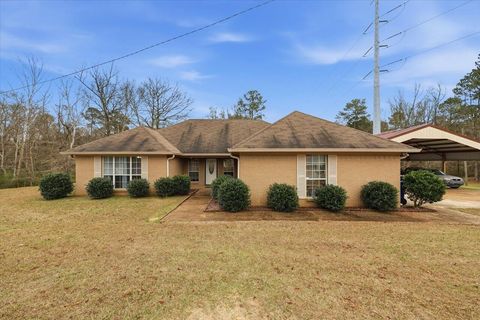 Photo of 263 Charlie James Rd., Mendenhall, MS 39114 (MLS # 145368)