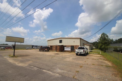 Photo of 1020 Hillcrest Dr., Laurel, MS 39440 (MLS # 148051)