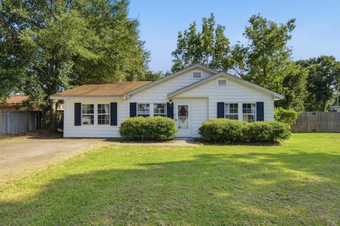 Photo of 772 E Central Ave., Petal, MS 39465 (MLS # 148218)