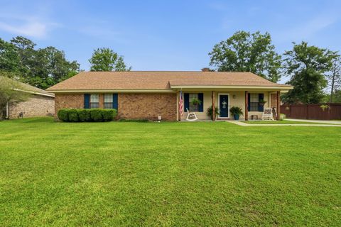 Photo of 203 Chesterfield Rd., Hattiesburg, MS 39402 (MLS # 147052)