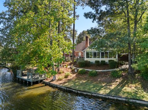 Photo of 30 Dornach St., Hattiesburg, MS 39401 (MLS # 144561)