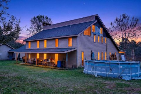 Photo of 42 Dead End Rd, Carriere, MS 39426 (MLS # 146129)