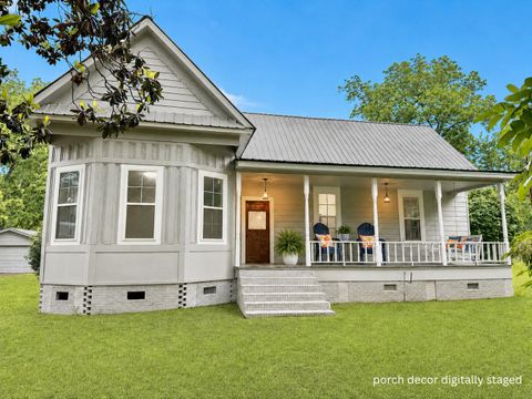 Photo of 1015 Moselle Rd., Moselle, MS 39459 (MLS # 147034)