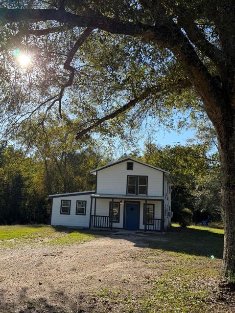 Photo of 1424 Carterville Rd, Petal, MS 39465 (MLS # 146299)