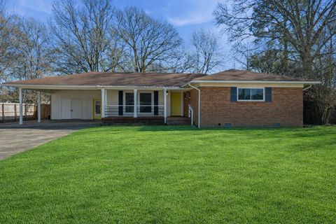 Photo of 1620 Orchard Dr., Columbia, MS 39429 (MLS # 145790)