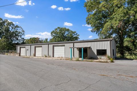 Photo of 476 Trace Rd, Laurel, MS 39443 (MLS # 146528)