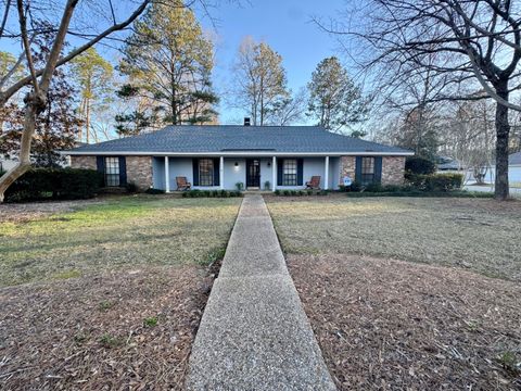 Photo of 1302 Sandlewood, Hattiesburg, MS 39402 (MLS # 145905)