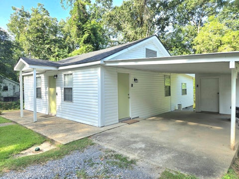 Photo of 2010 6th N. Ave AVE, Laurel, MS 39440 (MLS # 148309)