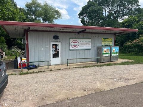 Photo of 508 Hwy 11 S, Ellisville, MS 39437 (MLS # 142618)