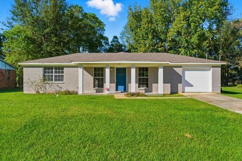 Photo of 57 Trailwood Cir., Petal, MS 39465 (MLS # 145064)