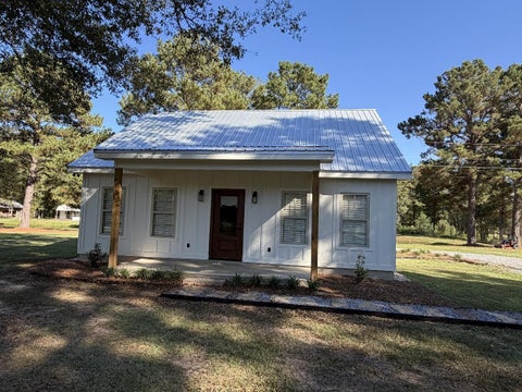 Photo of 24 Tolar Cut Off, Columbia, MS 39429 (MLS # 149218)