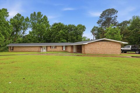 Photo of 270 Magnolia Dr., Raleigh, MS 39153 (MLS # 146935)