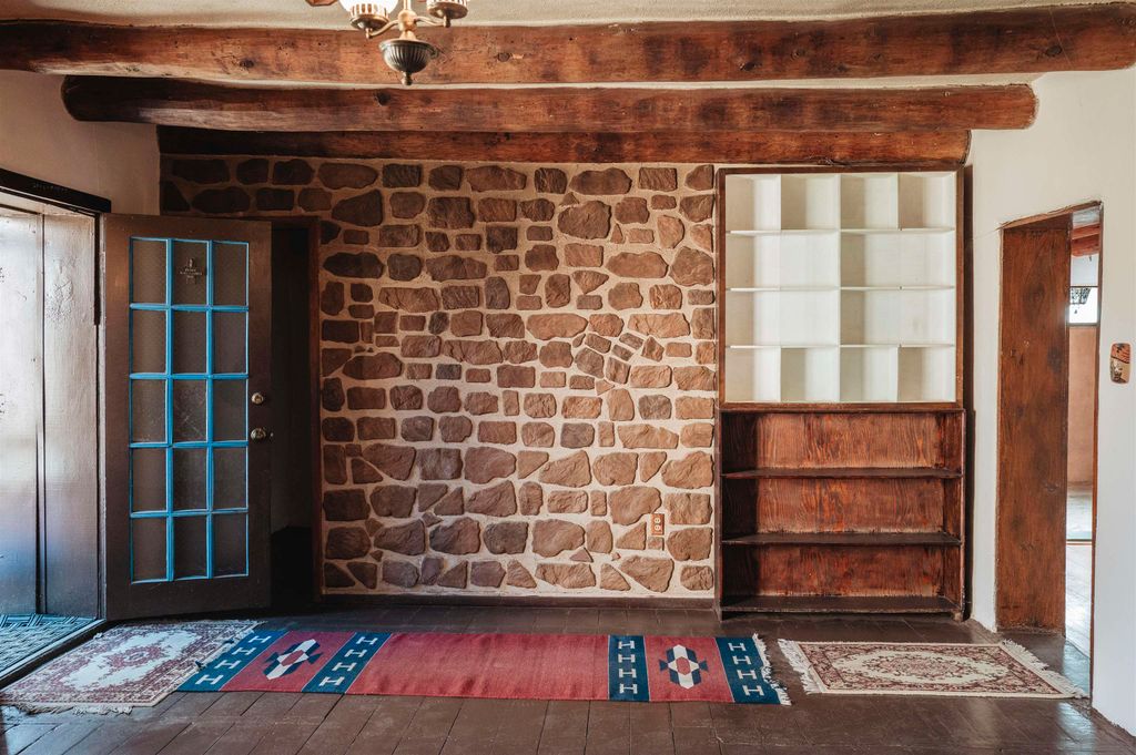 Photo of 106 La Loma Plaza, Taos, NM 87571 (MLS # 114268)