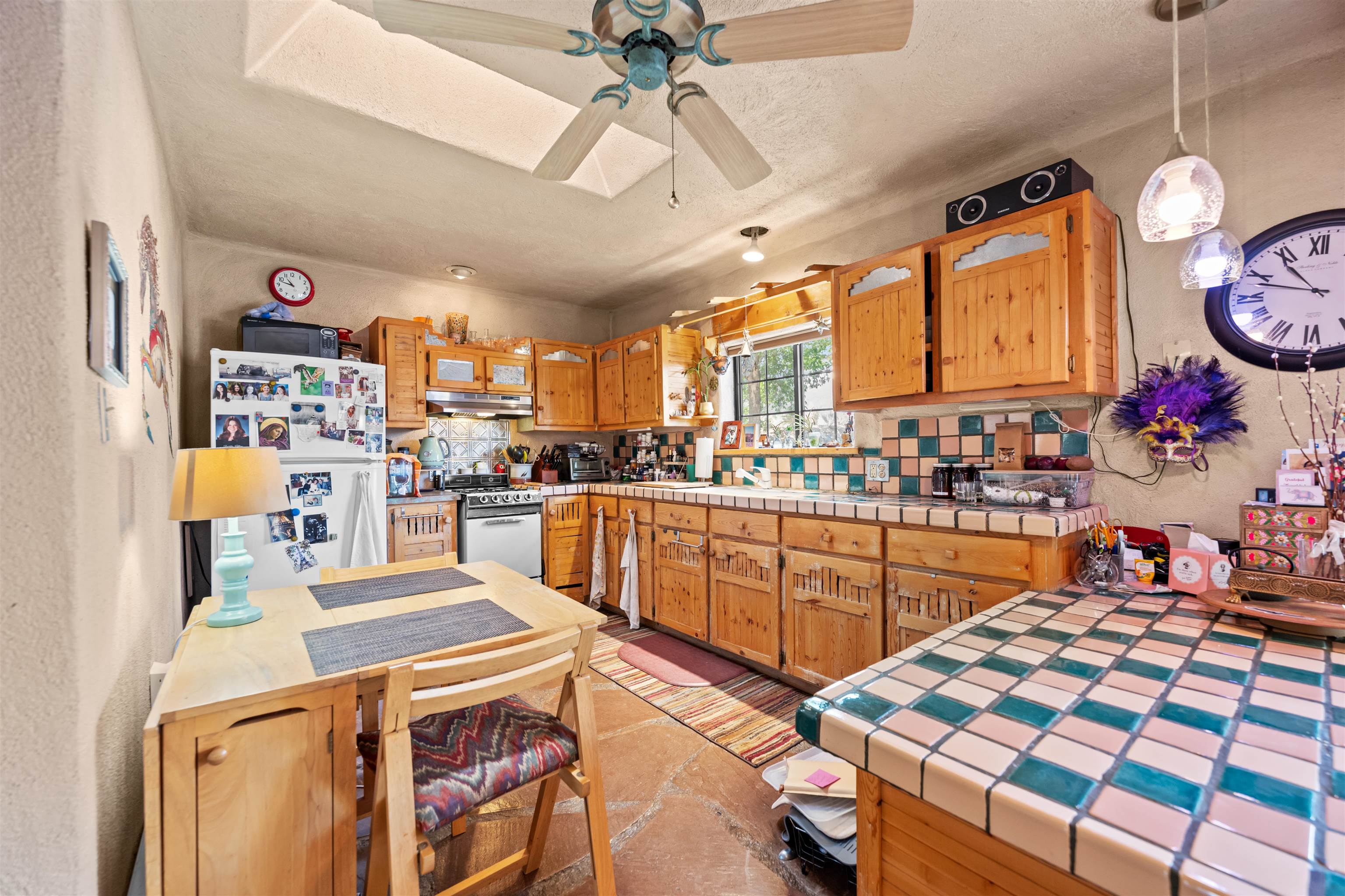 Taos, New Mexico 87571, United States, 4 Bedrooms Bedrooms, ,3 BathroomsBathrooms,Residential,Active,227900