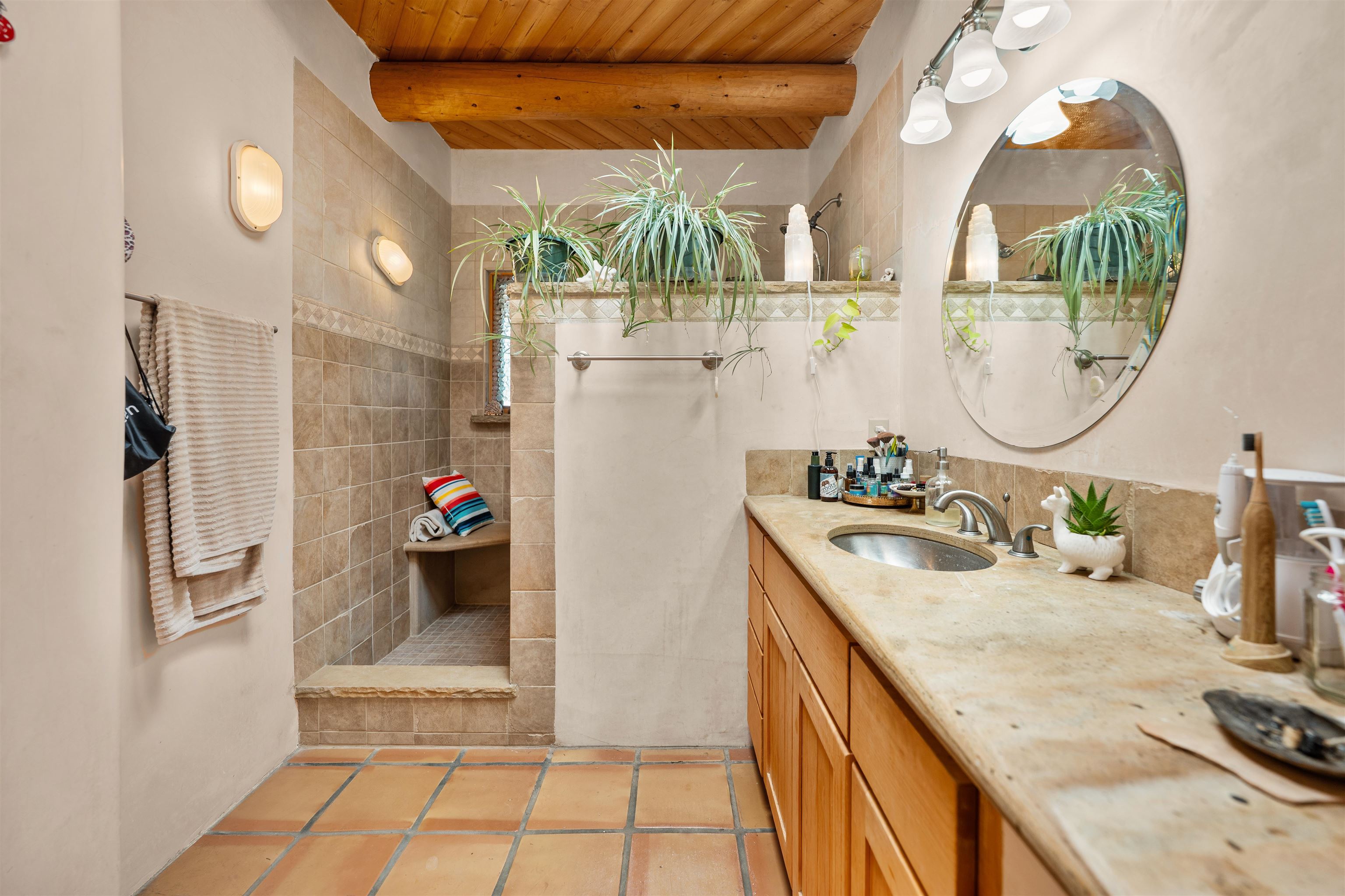 Taos, New Mexico 87571, United States, 4 Bedrooms Bedrooms, ,3 BathroomsBathrooms,Residential,Active,227900